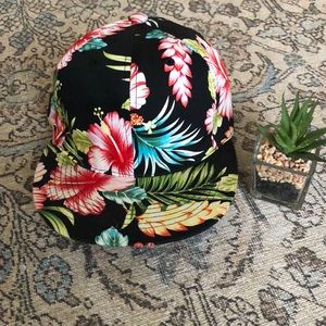 Hawaiian Print 6 Panel Cap